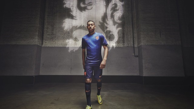 开云官方-皇家贝蒂斯通过中路渗透创造良机，皇家贝蒂斯是谁的小弟